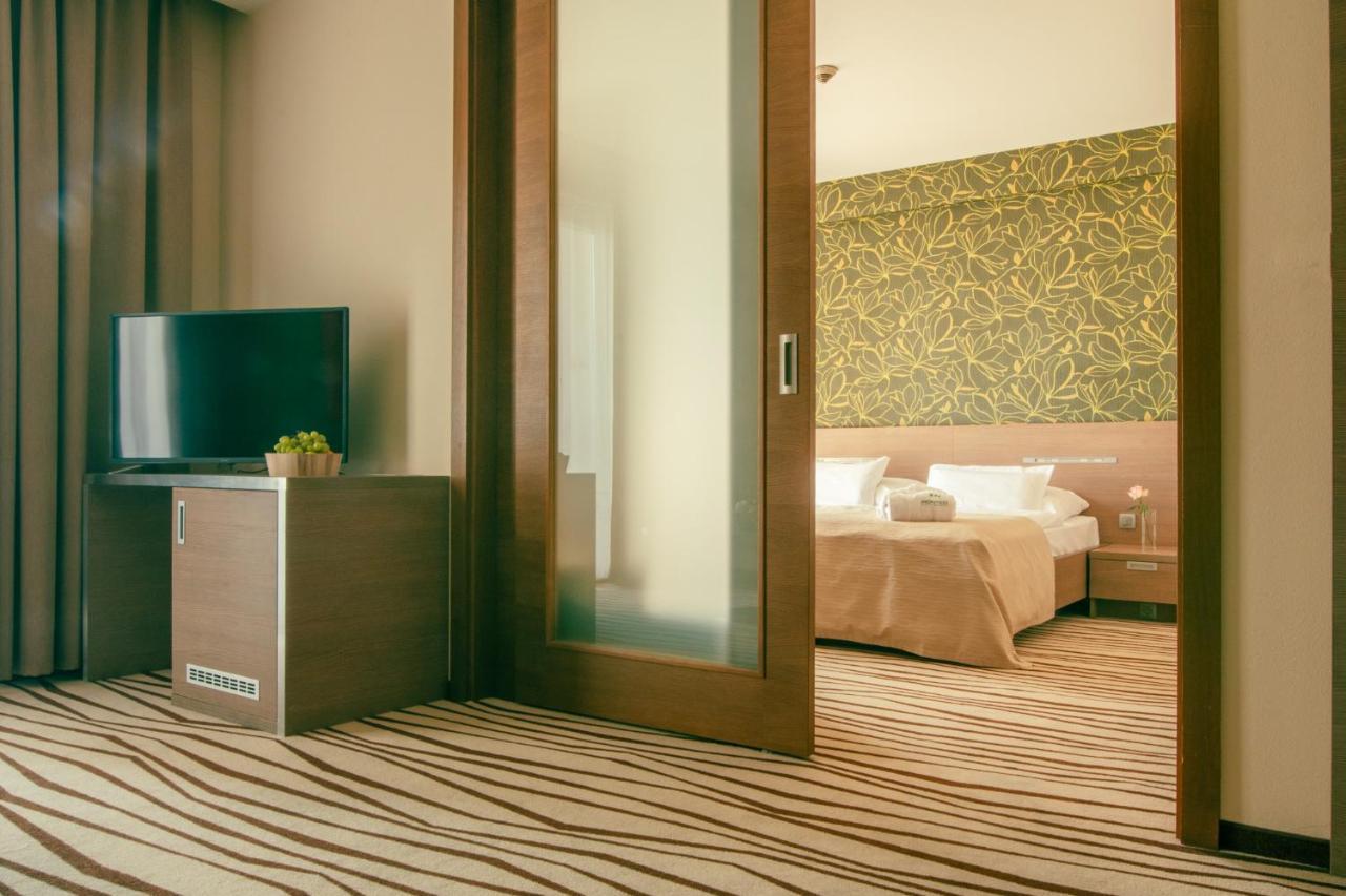 Hotel Ponteo - Activity Park Bratislava Extérieur photo