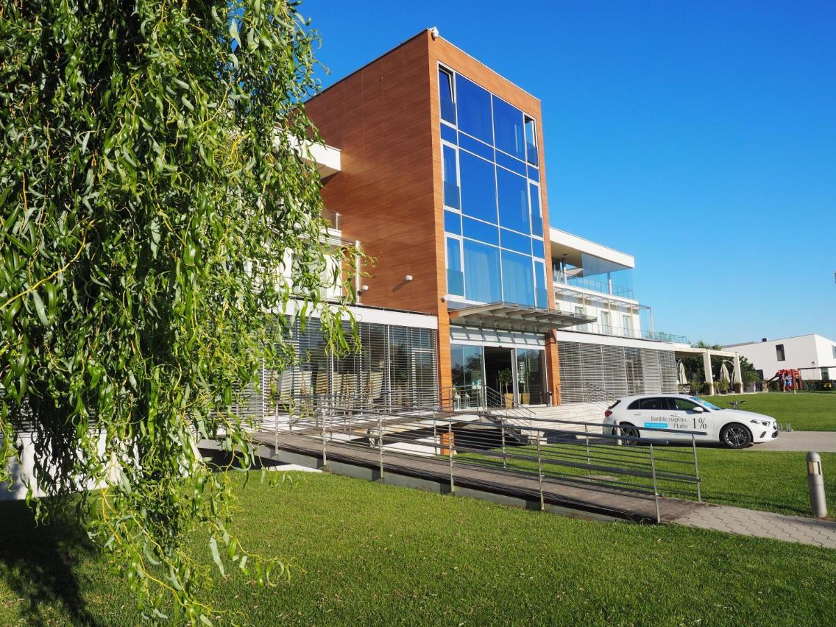 Hotel Ponteo - Activity Park Bratislava Extérieur photo