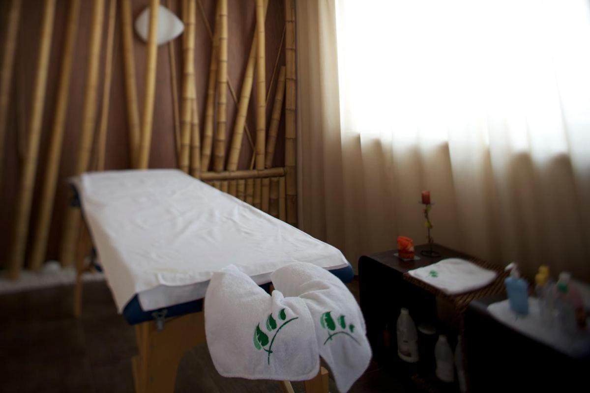 Hotel Ponteo - Activity Park Bratislava Extérieur photo
