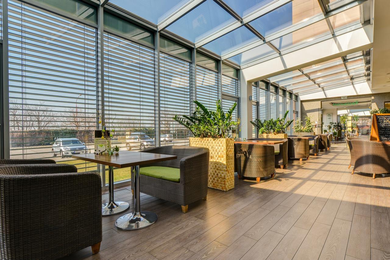 Hotel Ponteo - Activity Park Bratislava Extérieur photo