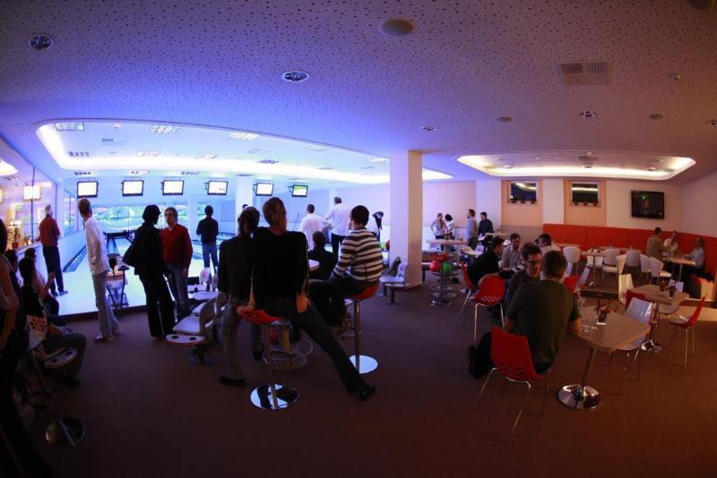 Hotel Ponteo - Activity Park Bratislava Extérieur photo